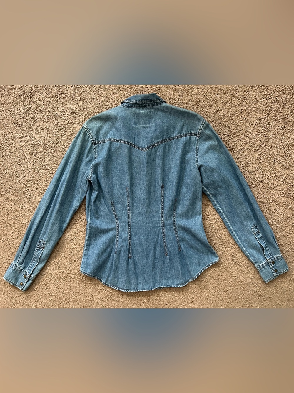 Levi's Women's 100% cotton Blue Denim Button-Front Shirt size L - Picture 2 of 4